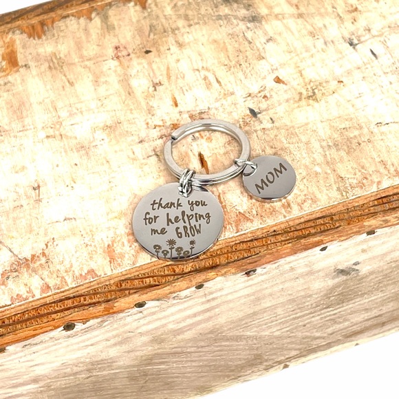 Thank You For Helping Me Grow Mom Key Chain Silver - Picture 5 of 5